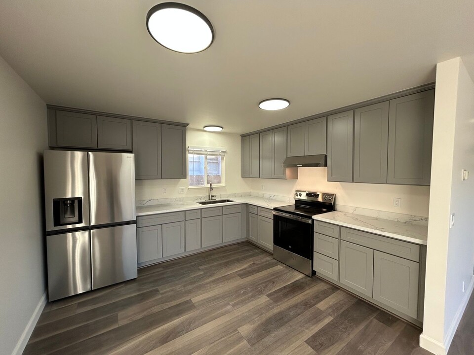 25 Homestead Ave-Unit -58cd3be1-e6d8-11ee-a32b-02e5e42963bd in Salinas, CA - Building Photo