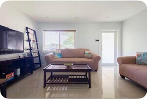 601 NW 116th St in Miami, FL - Building Photo