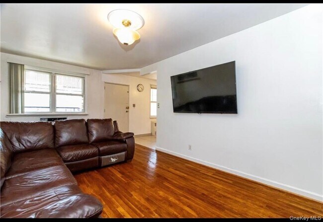 1019 E 104th St-Unit -2 in Brooklyn, NY - Building Photo - Building Photo