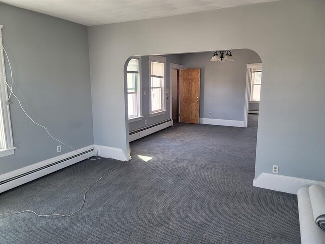 356 Orient Ave in Pawtucket, RI - Building Photo - Building Photo