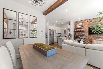 91 Waltham St, Unit 4 in Boston, MA - Building Photo - Building Photo