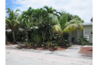 421 SE 21st St in Fort Lauderdale, FL - Building Photo - Building Photo