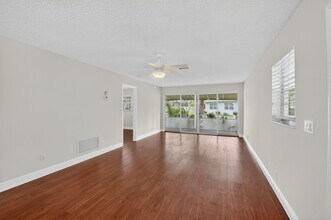 801 Meadowlark Ln in Delray Beach, FL - Building Photo - Building Photo