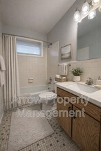 1621 G-7 in Lincoln, NE - Building Photo - Building Photo