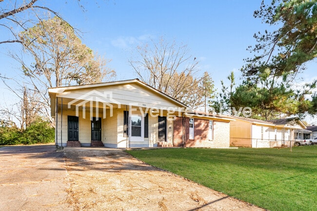 5410 Cedar Bluff Dr in Memphis, TN - Building Photo - Building Photo