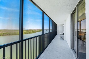 26225 Hickory Blvd in Bonita Springs, FL - Building Photo