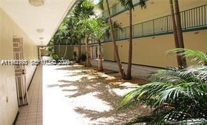 8320 NW 8th St in Miami, FL - Building Photo - Building Photo