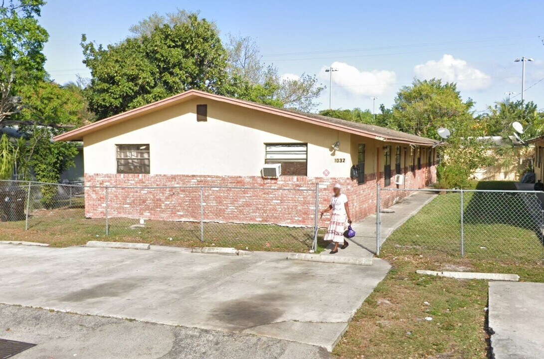 1032 NW 1st Ave in Fort Lauderdale, FL - Building Photo