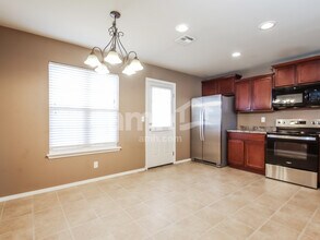 8707 S 262nd E Ave in Broken Arrow, OK - Building Photo - Building Photo