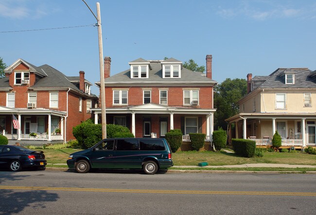 807 Hamilton Blvd in Hagerstown, MD - Building Photo - Building Photo