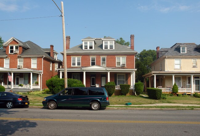 807 Hamilton Blvd in Hagerstown, MD - Foto de edificio - Building Photo