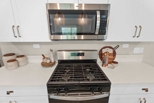 property at 2865 Firethorn Ave
