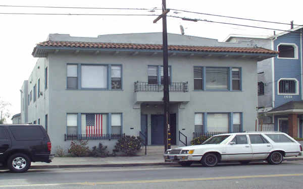 1616-1622 E 4th St in Long Beach, CA - Foto de edificio - Building Photo