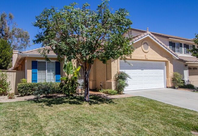 property at 31984 Corte La Puenta