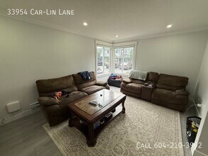 33954 Car Lin Ln in Abbotsford, BC - Building Photo - Building Photo