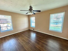2330 Mockingbird Ln in Garland, TX - Building Photo - Building Photo
