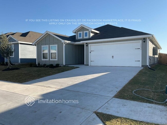 10024 Pilot Pl in Fort Worth, TX - Foto de edificio - Building Photo