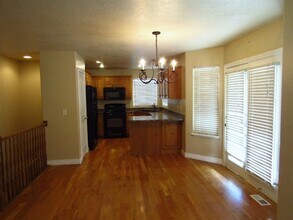 5129 W Amber Rose Ln in Herriman, UT - Foto de edificio - Building Photo