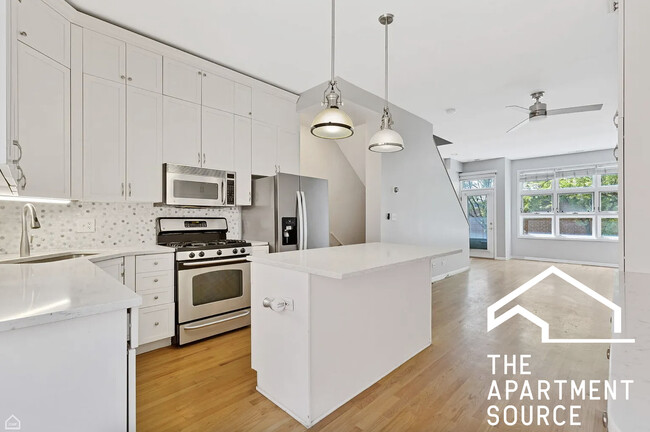property at 855 W Erie St