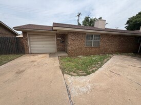 3702 53rd St in Lubbock, TX - Building Photo