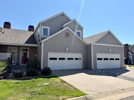 15555 E 40th Ave in Denver, CO - Building Photo