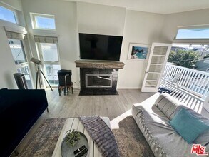 32 28th Pl in Los Angeles, CA - Building Photo - Building Photo