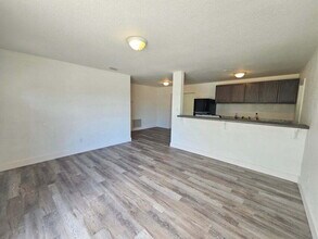 1040 Hickory Ln in Cocoa, FL - Building Photo - Building Photo