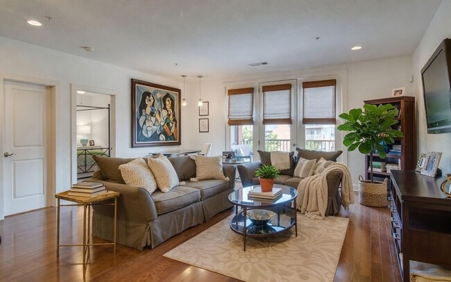 702 Wedgewood Park in Nashville, TN - Building Photo - Building Photo