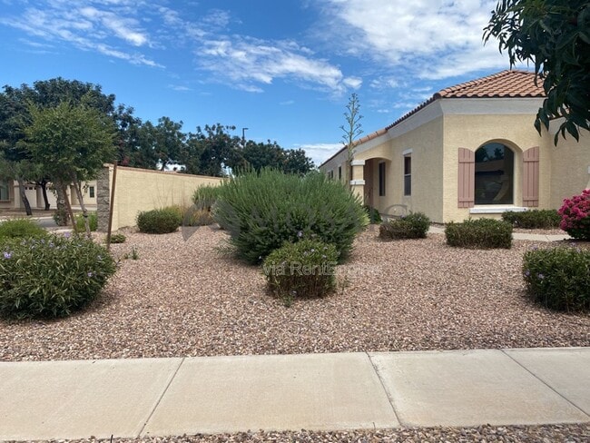 4020 E Trigger Way in Gilbert, AZ - Building Photo - Building Photo