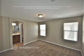8271 Amphora St in Las Vegas, NV - Building Photo - Building Photo