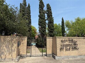 901 E Dallas Ave in McAllen, TX - Foto de edificio - Building Photo