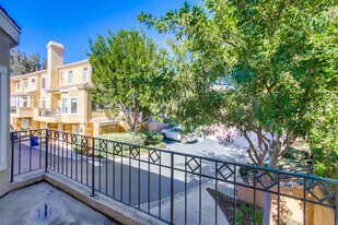 7140 Calabria Ct in San Diego, CA - Building Photo