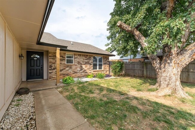 10305 Birkenhead Rd in Yukon, OK - Building Photo - Building Photo
