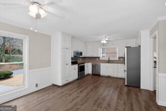 3445 Johnson Ferry Rd NE in Roswell, GA - Foto de edificio - Building Photo