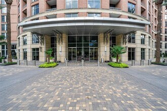 1901 Post Oak Blvd in Houston, TX - Building Photo - Building Photo