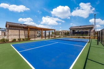 Cadia Grand Prairie in Grand Prairie, TX - Foto de edificio - Building Photo