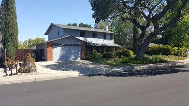 982 Desconsado Ave in Livermore, CA - Building Photo - Building Photo