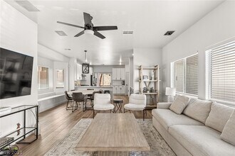1165 Cottonwood Ranch Ct in Henderson, NV - Building Photo - Building Photo