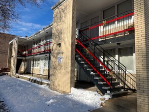 2040 W Hood Ave in Chicago, IL - Foto de edificio - Building Photo