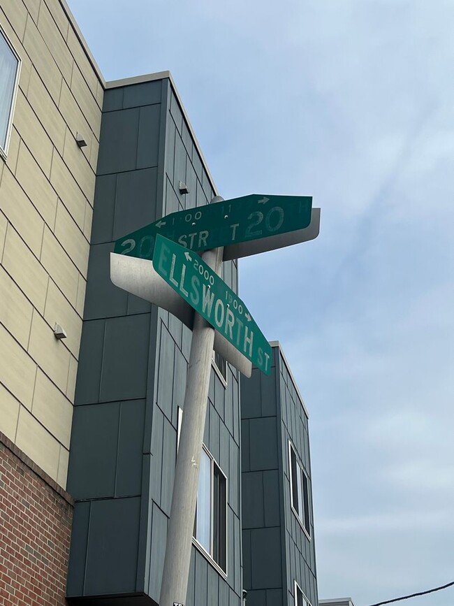 1118 S 20th St in Philadelphia, PA - Foto de edificio - Building Photo