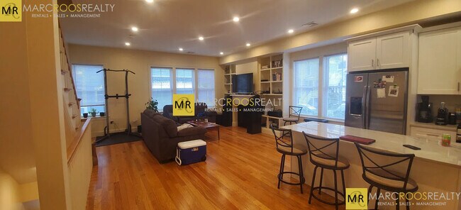 property at 7B Sparhawk St