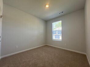 905 Highfield Wy in Lebanon, TN - Building Photo - Building Photo