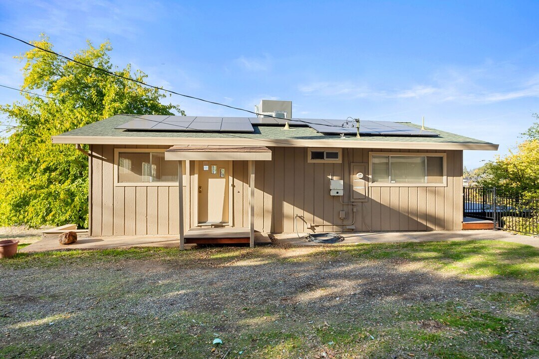 4125 Moore Ln in Loomis, CA - Building Photo