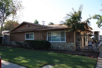 4683 Canoga St, Unit A in Montclair, CA - Building Photo - Building Photo
