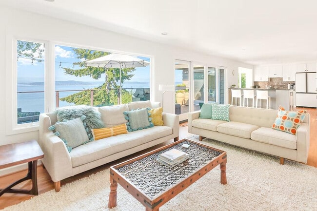 property at 4091 Hillcrest Ave SW