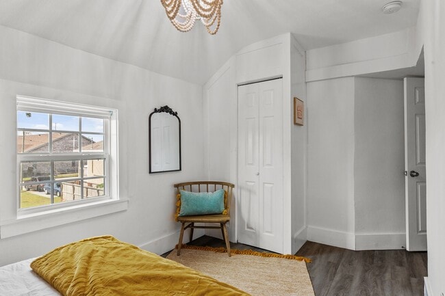 property at 808 27th St