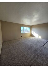 1234 W J St in Ontario, CA - Building Photo - Building Photo