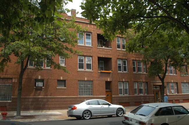 property at 903 N Leavitt St