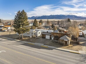 401 S Main St in Twin Bridges, MT - Building Photo - Building Photo