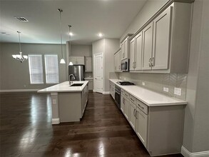 12264 Blackburn Wy in Farmers Branch, TX - Building Photo - Building Photo